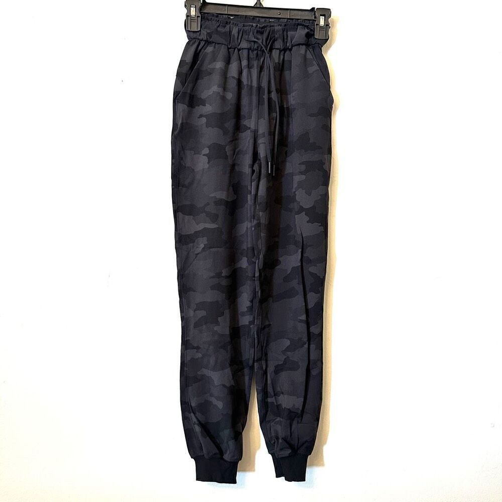 Lululemon Heritage 365 Stretch High-Rise Camo Joggers Size 0